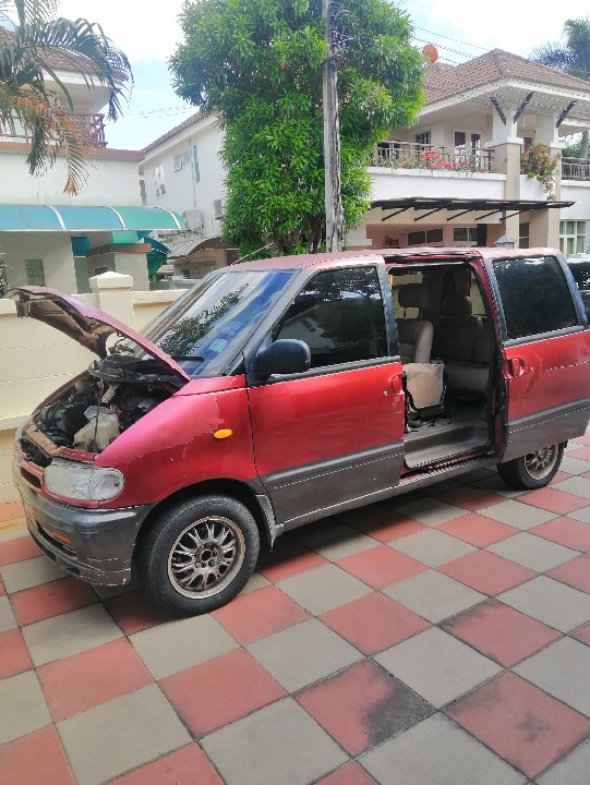 ขายNISSAN SERENA C23 เครื่องเบนซิน 2.0 เกียร์ออโต้ ติดแก๊ส LPG