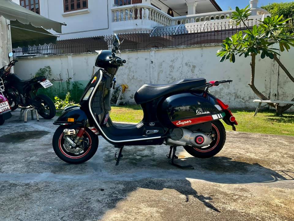 Vespa GTS150 3V (2014)