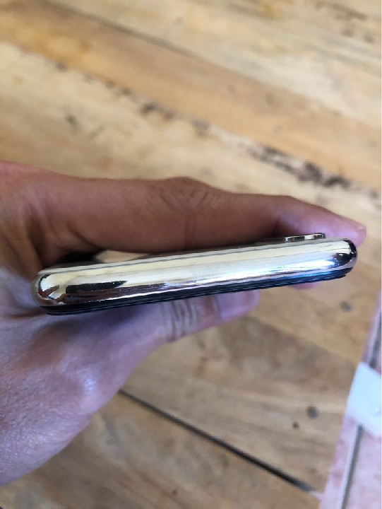 Iphone X 64gb LL ใช้งานดีต่อราคาไม่ต้องทักครับผม!!