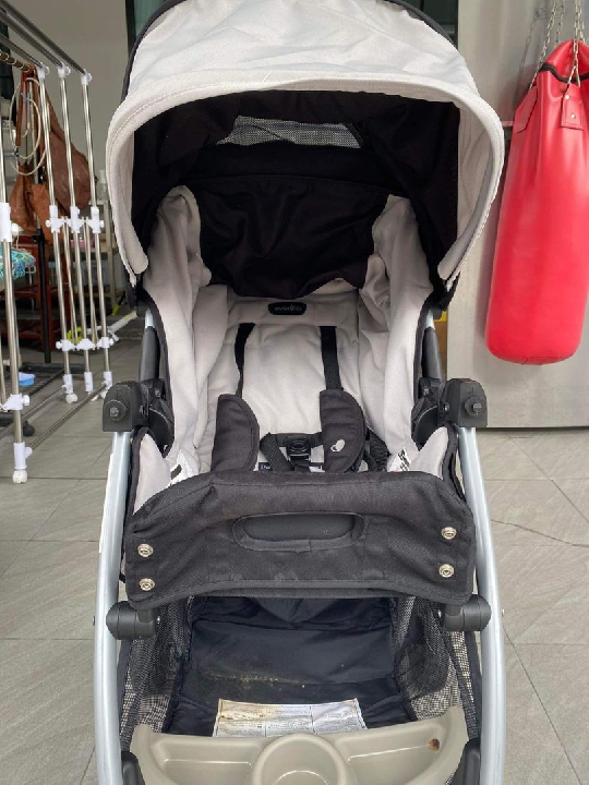 รถเข็น FREVO Travel System DLX Evenflo