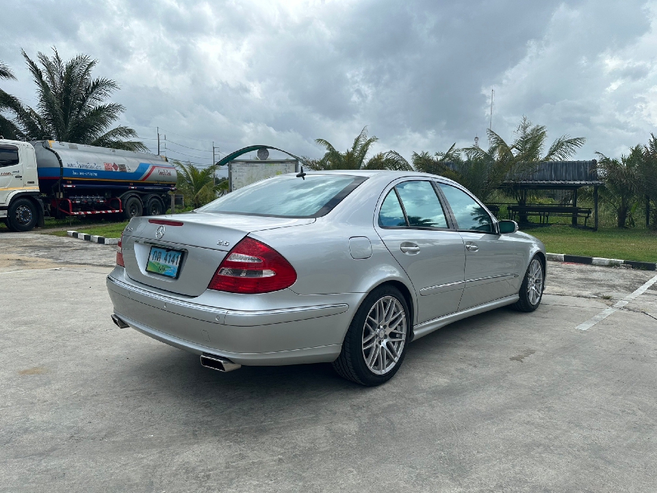 BENZ E240 W211 AVANTGARDE AT  2005