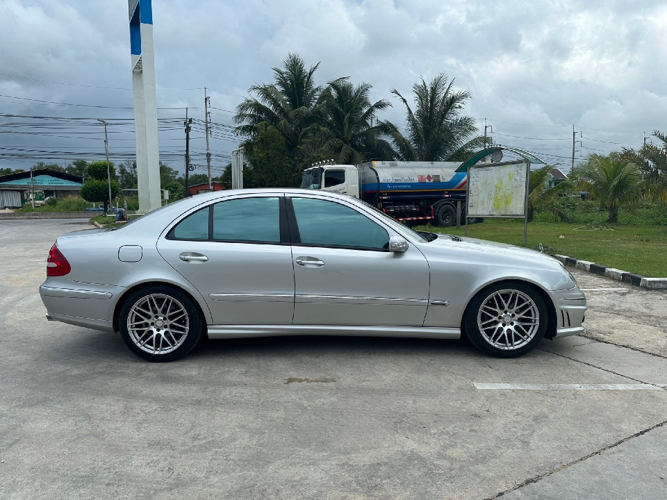 BENZ E240 W211 AVANTGARDE AT  2005