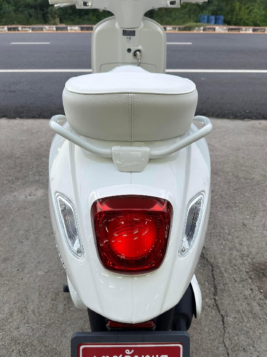 ขายค่ะ JUSTIN BIEBER X VESPA 150 SPECIAL EDITION