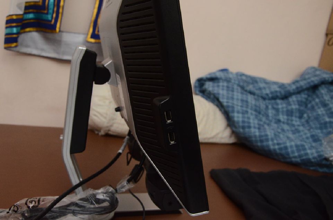 จอคอมDell UltraSharp 2208WFP LCD Monitor 22นิ้ว