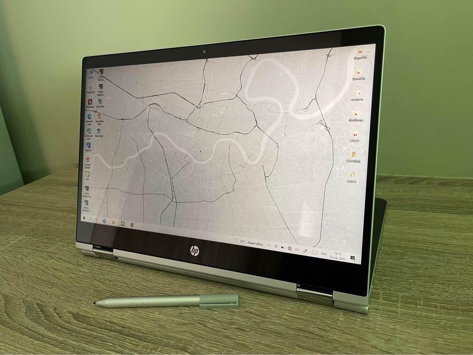 Hp Pavilion x360 i3gen8 ssd256 ram8
