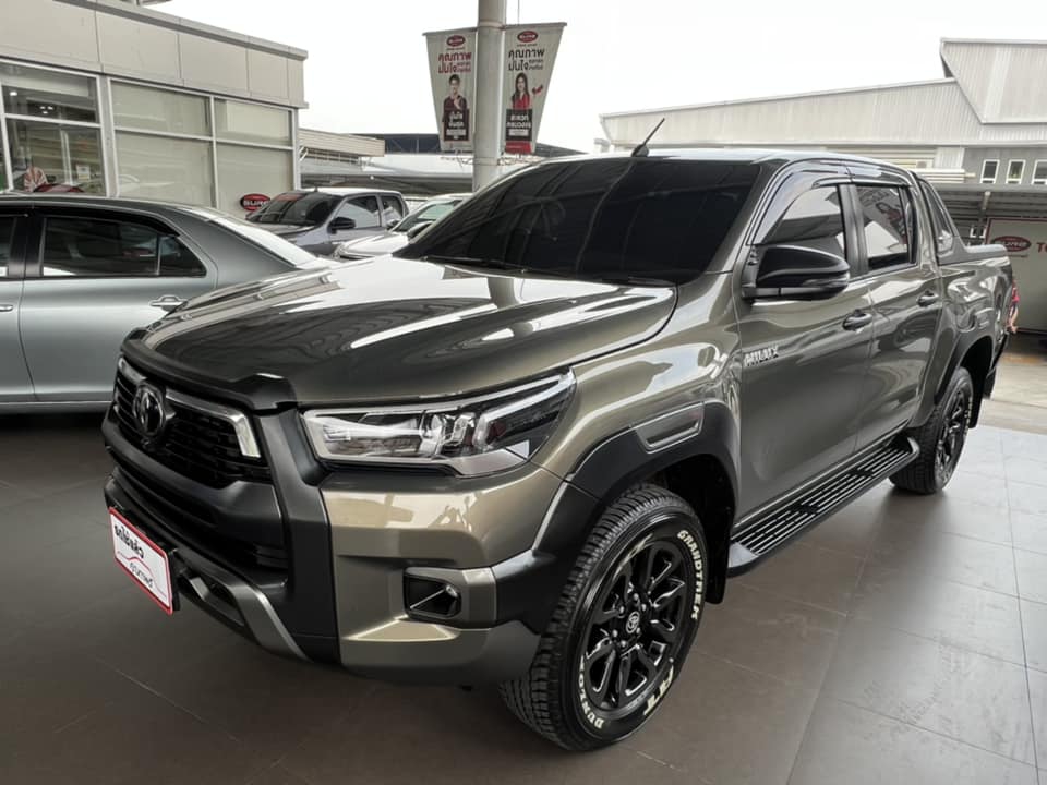 Revo D-cab 2.4 Rocco ก.Auto ปี2022