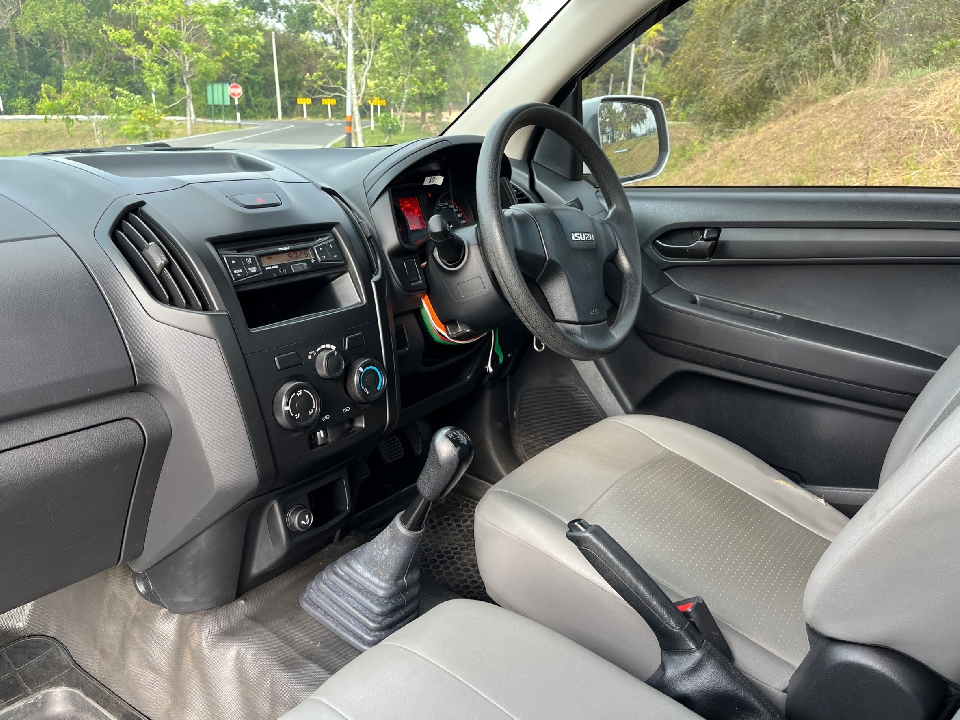 ISUZU D-MAX SPARK 1.9 Ddi S ABS MT