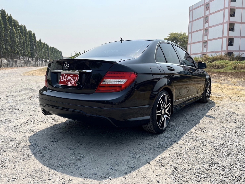 Mercedes Benz C-Class 250 CGI 1.8 AMG W204 เกียร์ออโต้ ปี2014 สีดำ