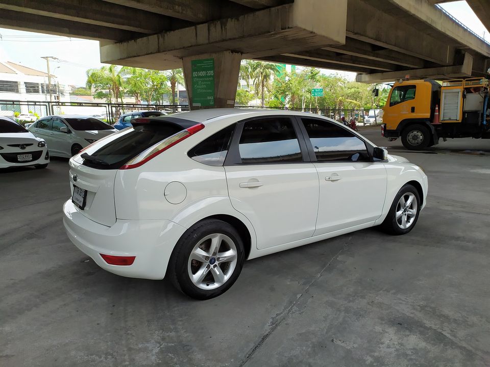 รถ FORD FOCUS 1.8 ปี 2013