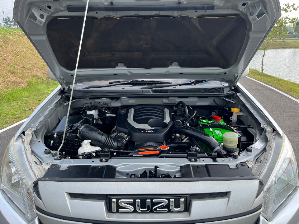 ISUZU D-MAX SPARK 1.9 Ddi S ABS MT