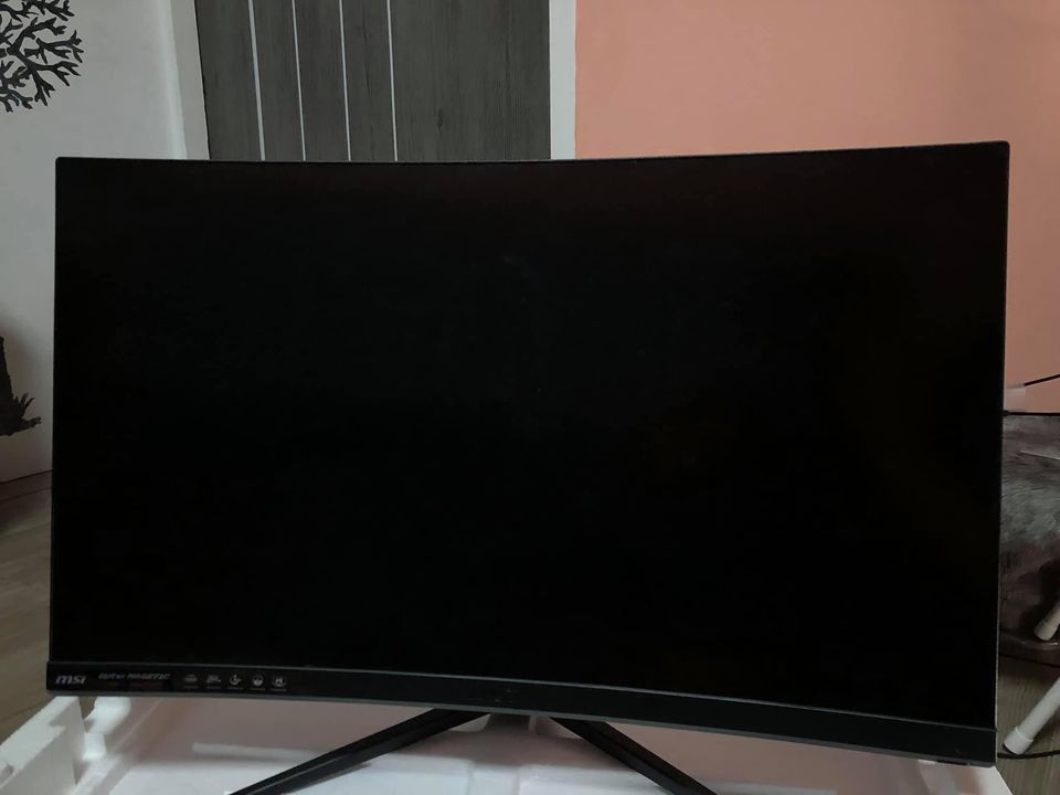 จอโค้ง Msi 27 นิ้ว 144Hz ประกันเหลือ 2 ปี