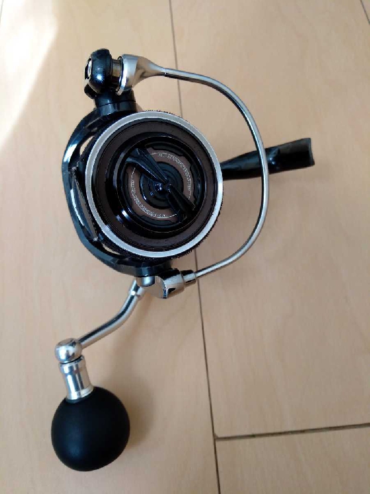 รอกตกปลา Daiwa 16 Catalina 4000H พร้อมอุปกรณ์การใช้งานดีสินค้าหายากสุด ๆ