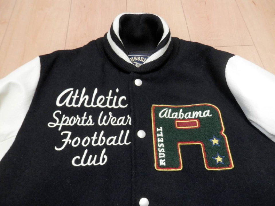เสื้อแจ็คเก็ต RUSSELL ATHLETTIC Russell  สีดำ x สีขาวไซส์ M