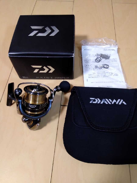 รอกตกปลา Shimano Daiwa 15 Exist 2506PE-H พร้อมอุปกรณ์สวยสุด ๆ หายากมาก