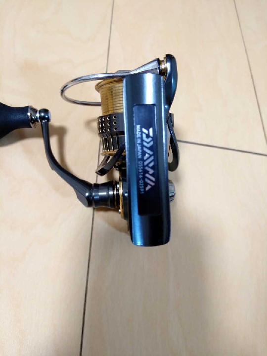 รอกตกปลา Shimano Daiwa 15 Exist 2506PE-H พร้อมอุปกรณ์สวยสุด ๆ หายากมาก
