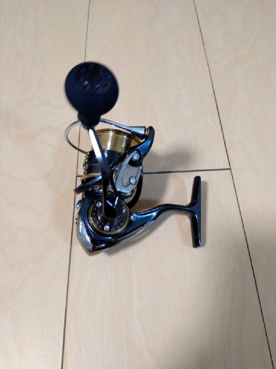 รอกตกปลา Shimano Daiwa 15 Exist 2506PE-H พร้อมอุปกรณ์สวยสุด ๆ หายากมาก