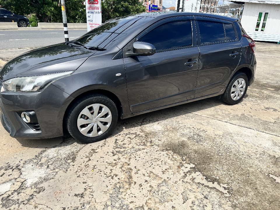 toyota yaris 2017