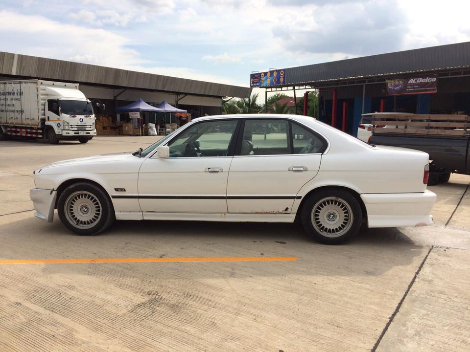 BMW E34 พร้อม ทะเบียนสวย 4555 ซีรี่5 E34 525IA 1JZ GTE ออโต้ (โบคู่) Y1993