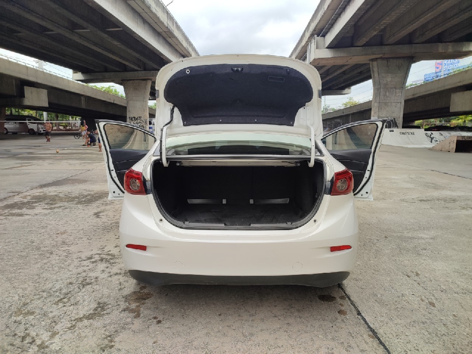 ฟรีดาวน์ Mazda 3 2.0 S Sedan AT ปี 2014