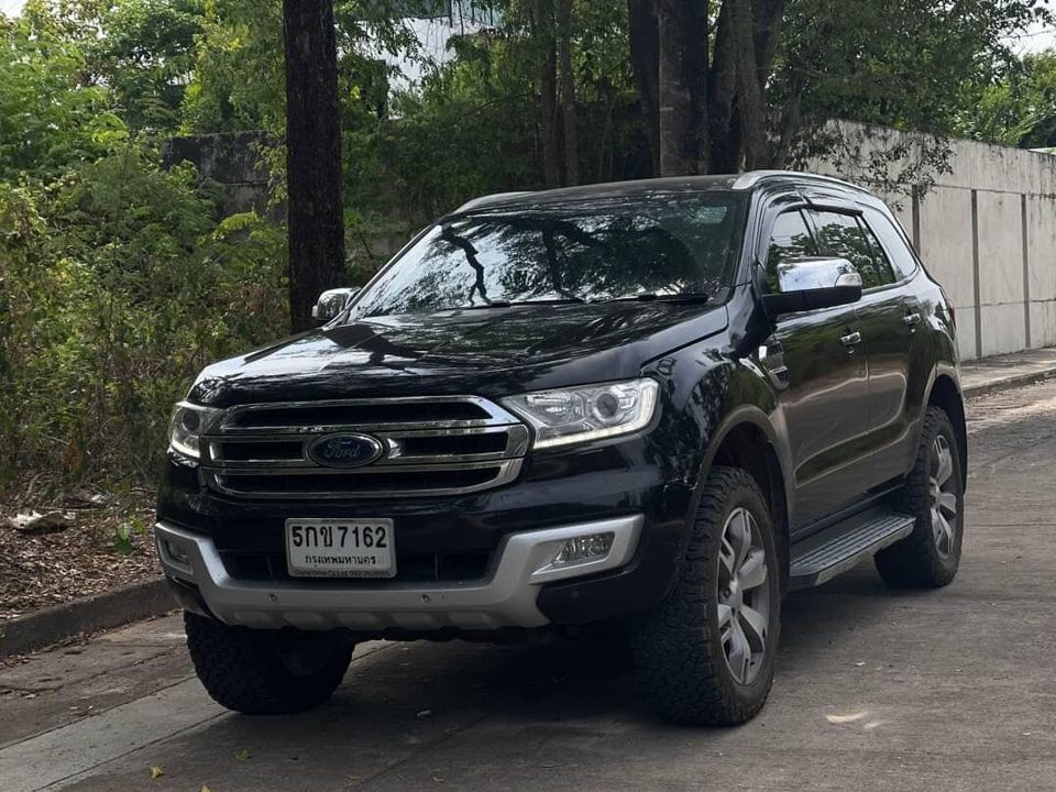 FORD EVEREST 4WD ท้อปสุด 3.2 ซันรูฟ รถบ้านมือเดียว เข้าศูนย์ตลอด