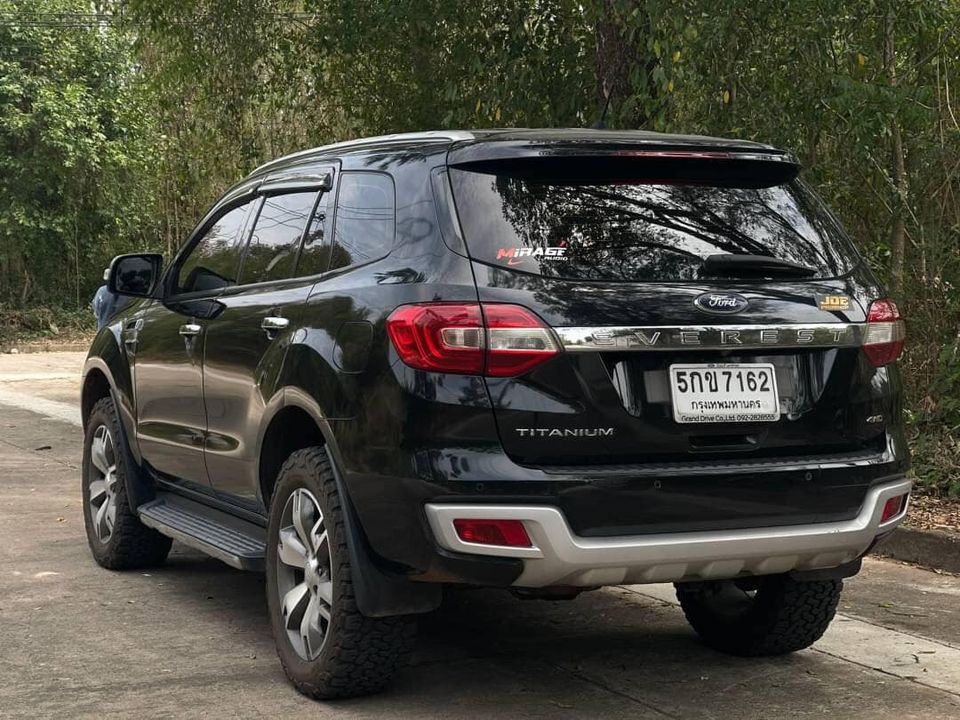 FORD EVEREST 4WD ท้อปสุด 3.2 ซันรูฟ รถบ้านมือเดียว เข้าศูนย์ตลอด