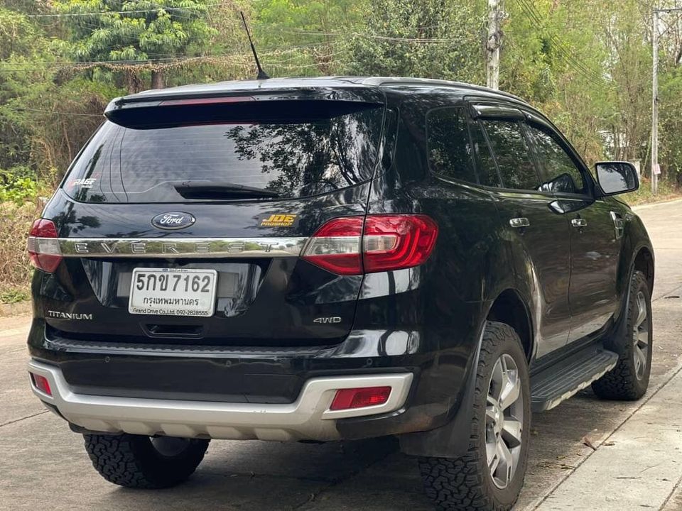 FORD EVEREST 4WD ท้อปสุด 3.2 ซันรูฟ รถบ้านมือเดียว เข้าศูนย์ตลอด