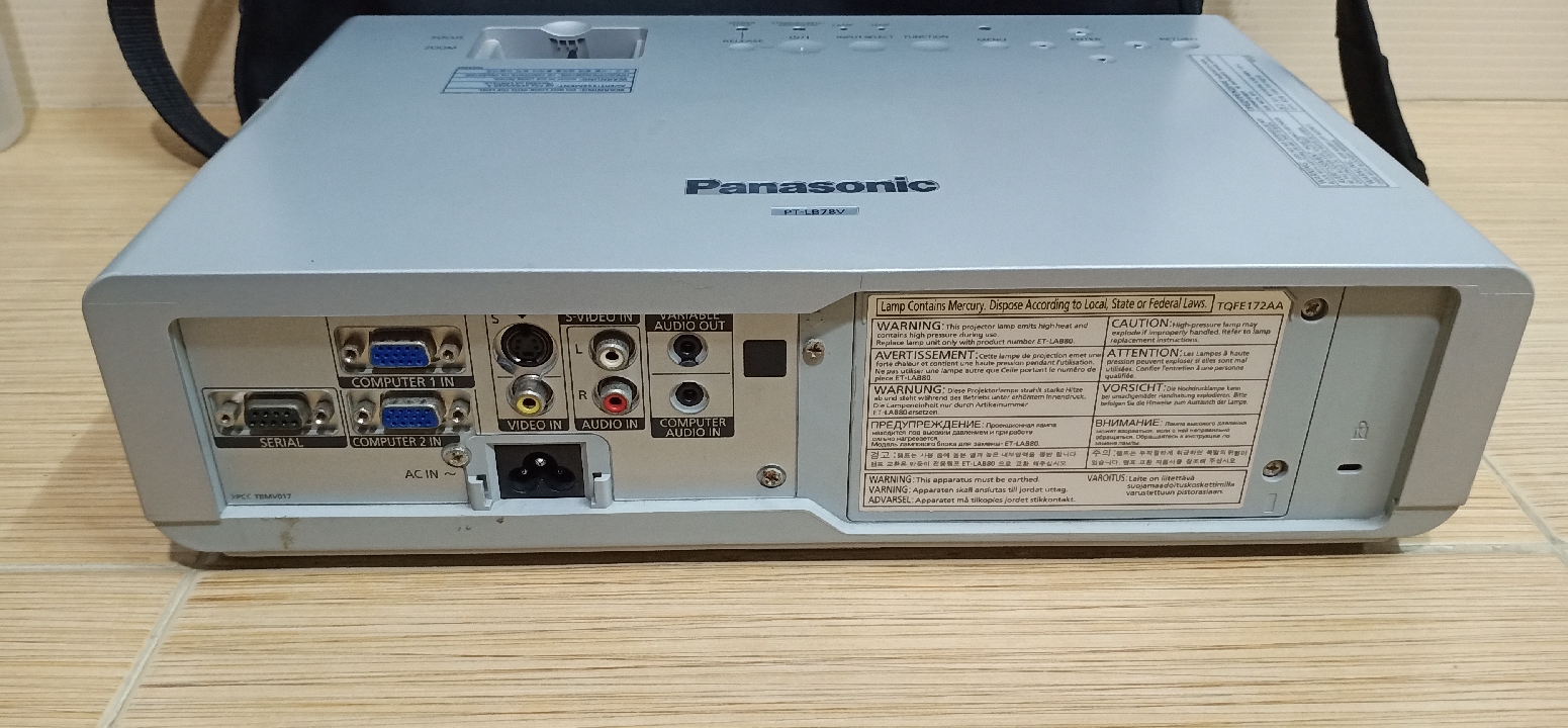 โปรเจคเตอร์ Panasonic PT-LB78V Projector 3000ลูเมน มือสอง ไว้ดูหนัง ,ดูบอล สีสวย สบายตา