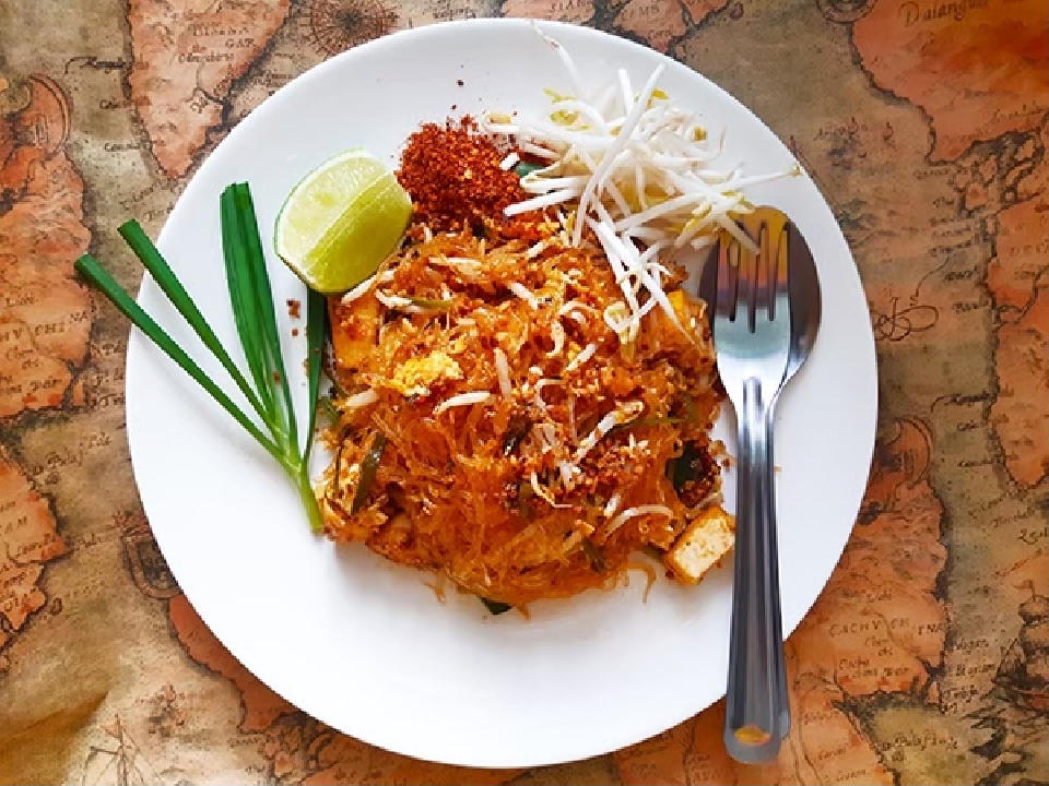 ขายน้ำผัดไทยปรุงสำเร็จ ยี่ห่อผัดไทยแม่พลอย
