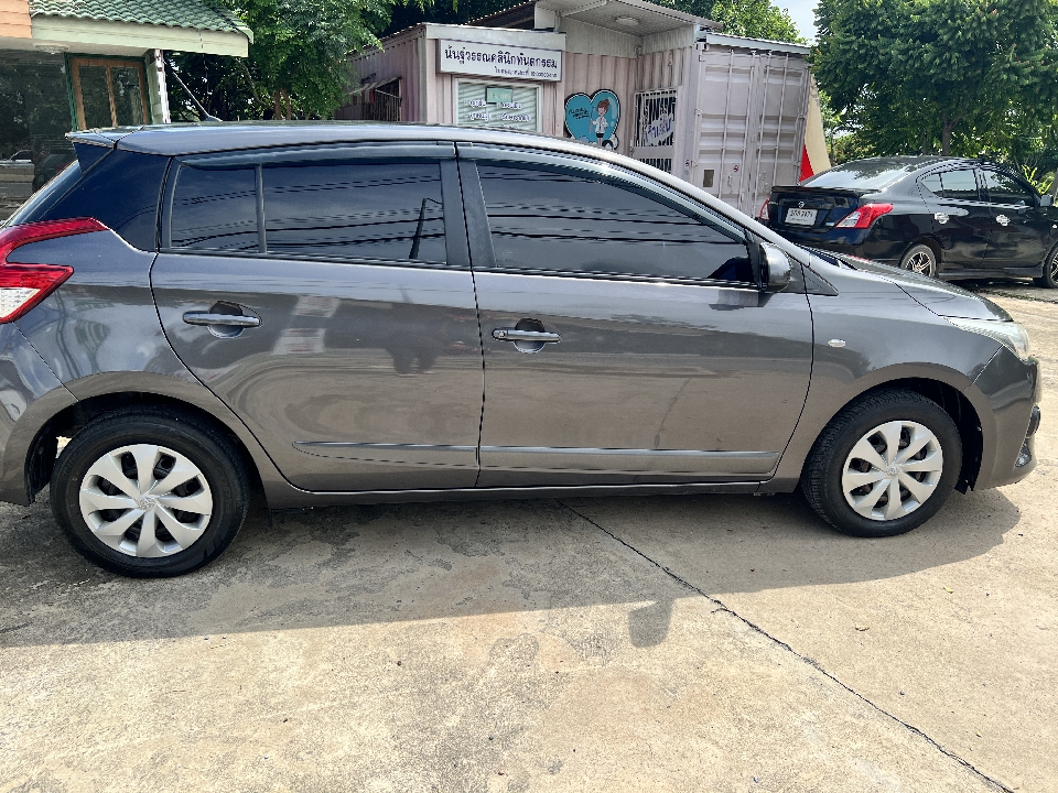 toyota yaris 2017