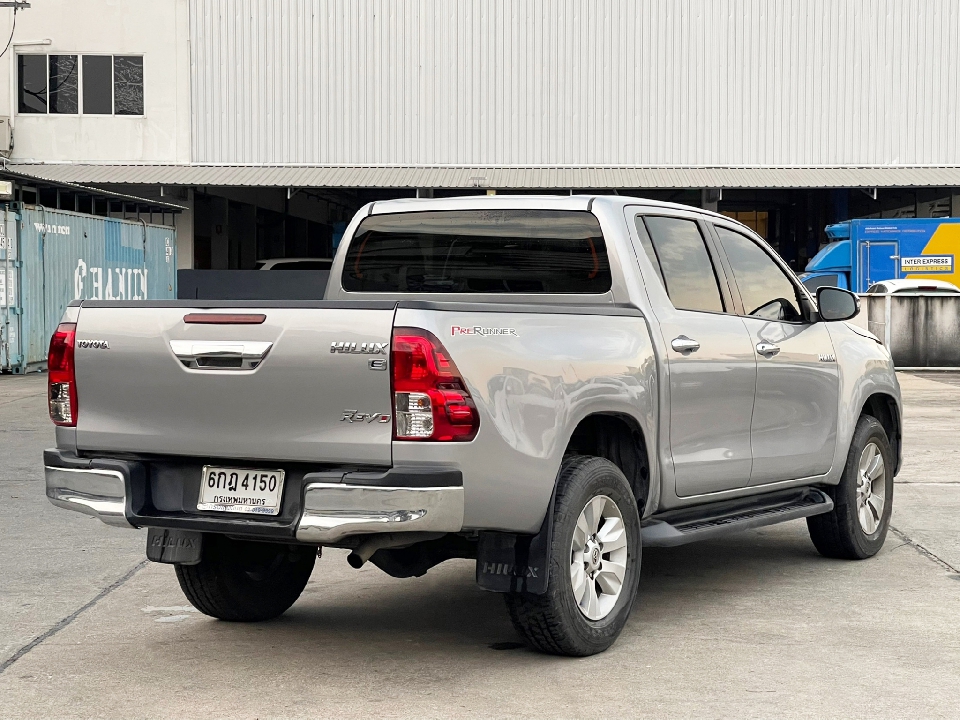 Toyota Revo Prerunner Double Cab 2.4 E auto ปี 2016 ฟรีดาวน์