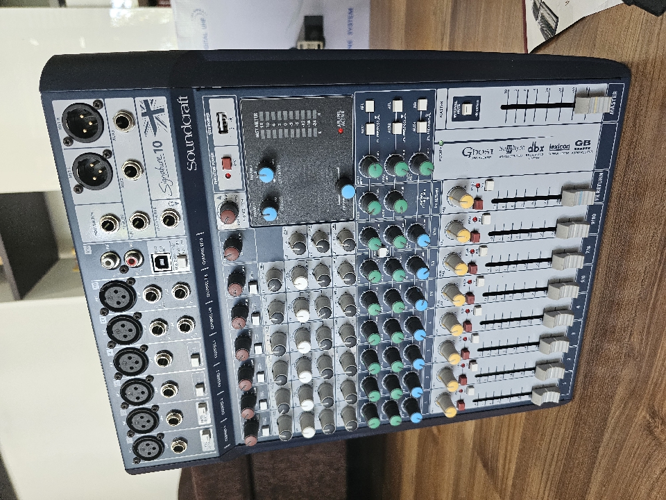 มิกซ์ Soundcraft signature 10 แท้มหาจักร