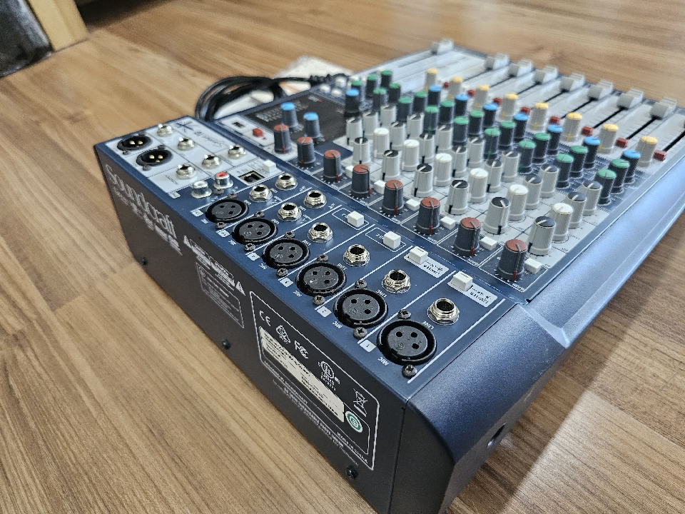มิกซ์ Soundcraft signature 10 แท้มหาจักร