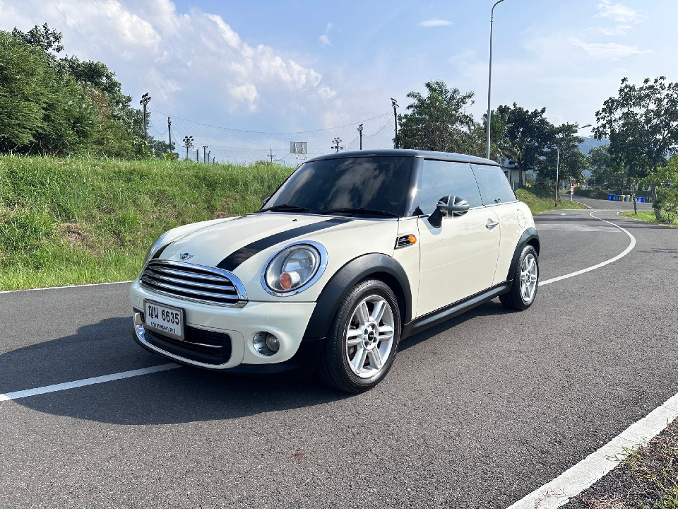 MINI COOPER Hatchback R56  1.6L AT  2011