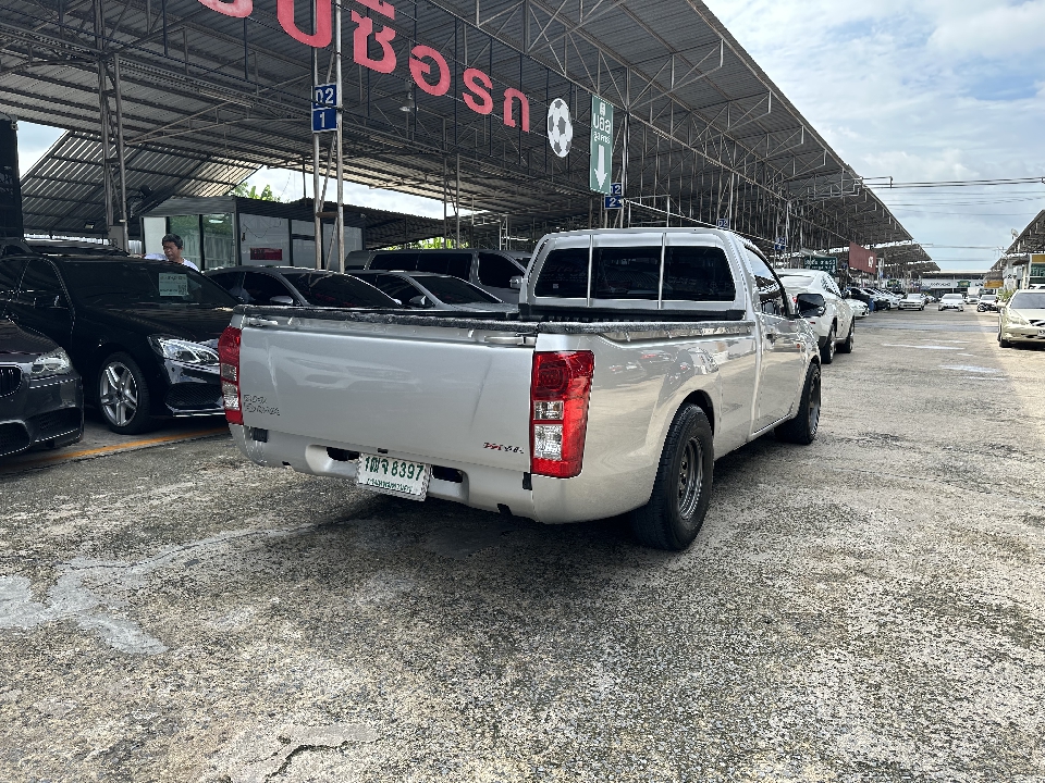 Isuzu dmax spark 2.5 s