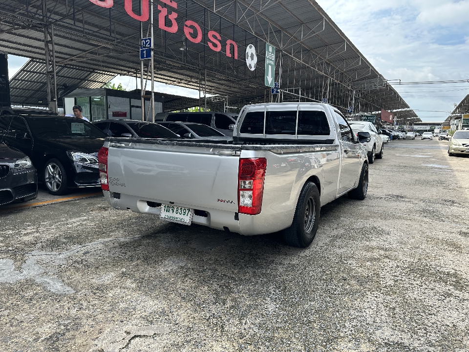 Isuzu dmax spark 2.5 s