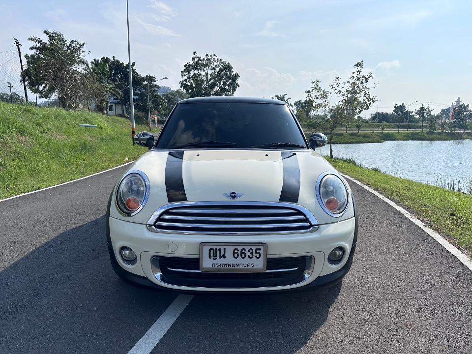 MINI COOPER Hatchback R56  1.6L AT  2011