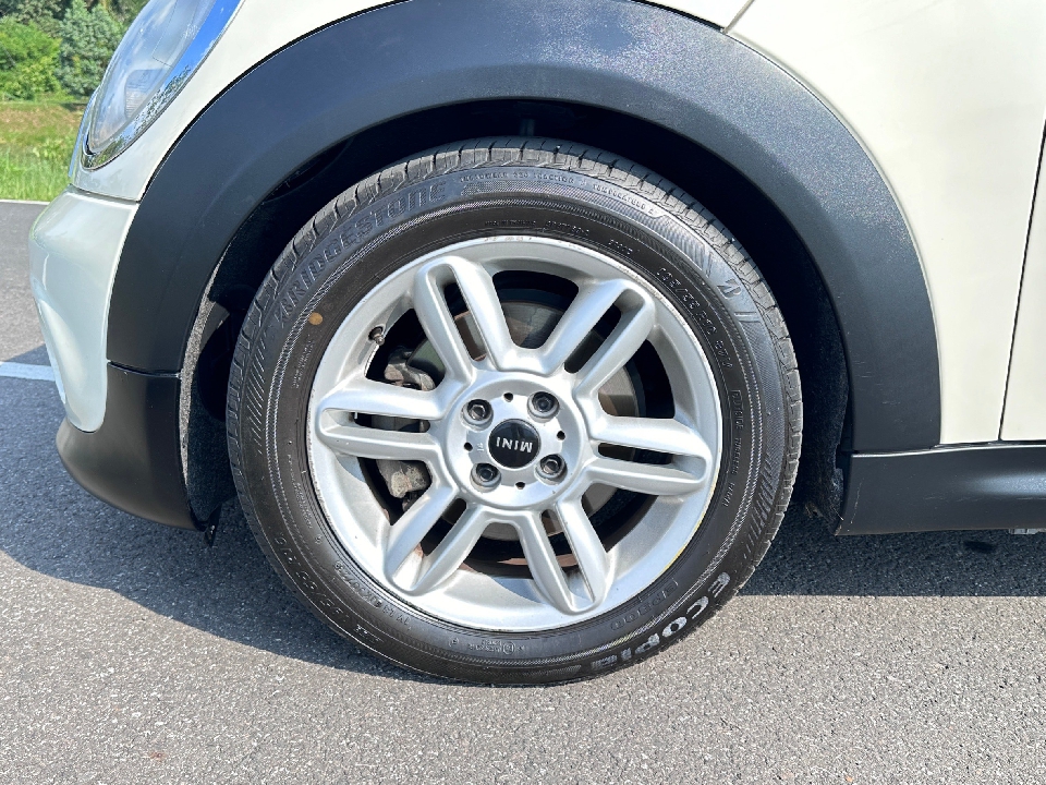MINI COOPER Hatchback R56  1.6L AT  2011