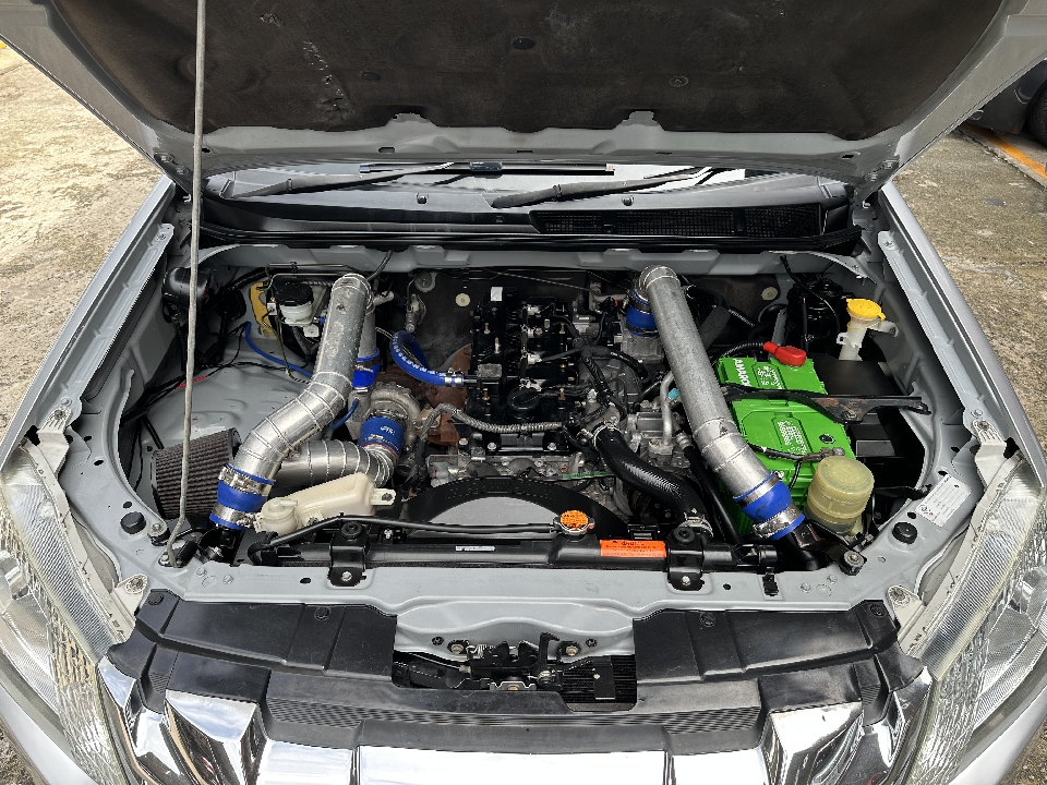 Isuzu dmax spark 2.5 s