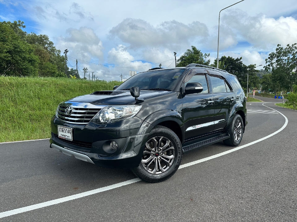 Toyota Fortuner 3.0 TRD Sportivo 4WD AT 2013