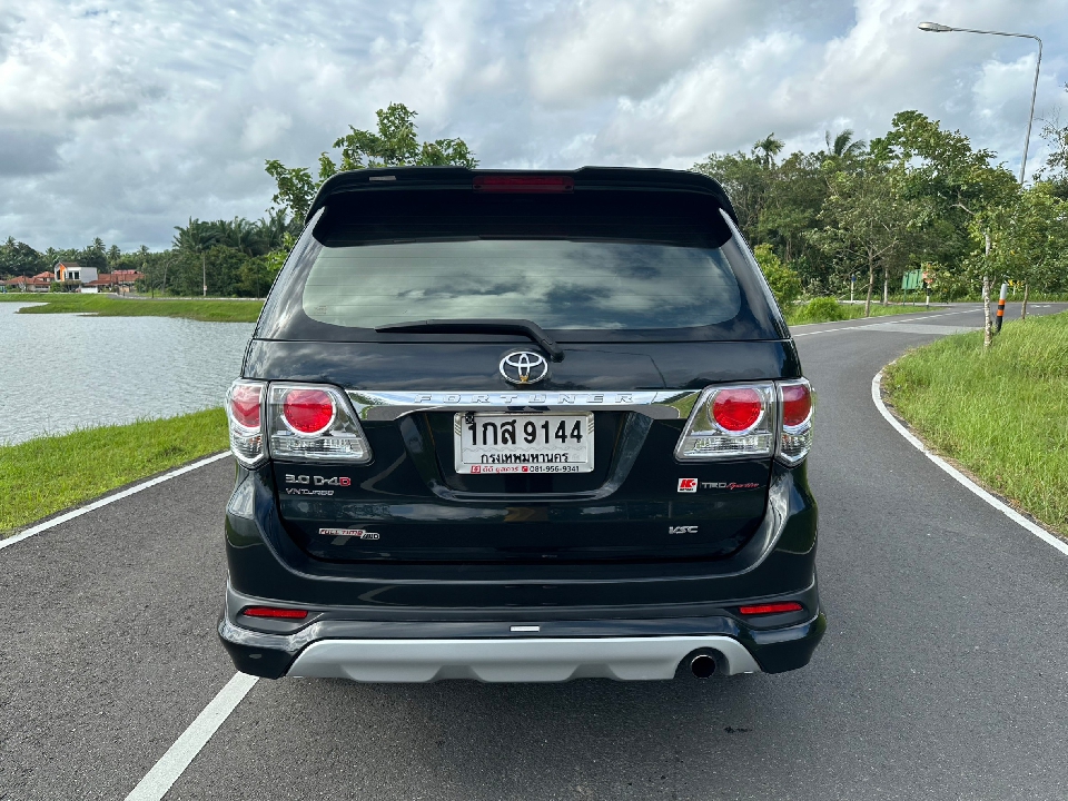 Toyota Fortuner 3.0 TRD Sportivo 4WD AT 2013