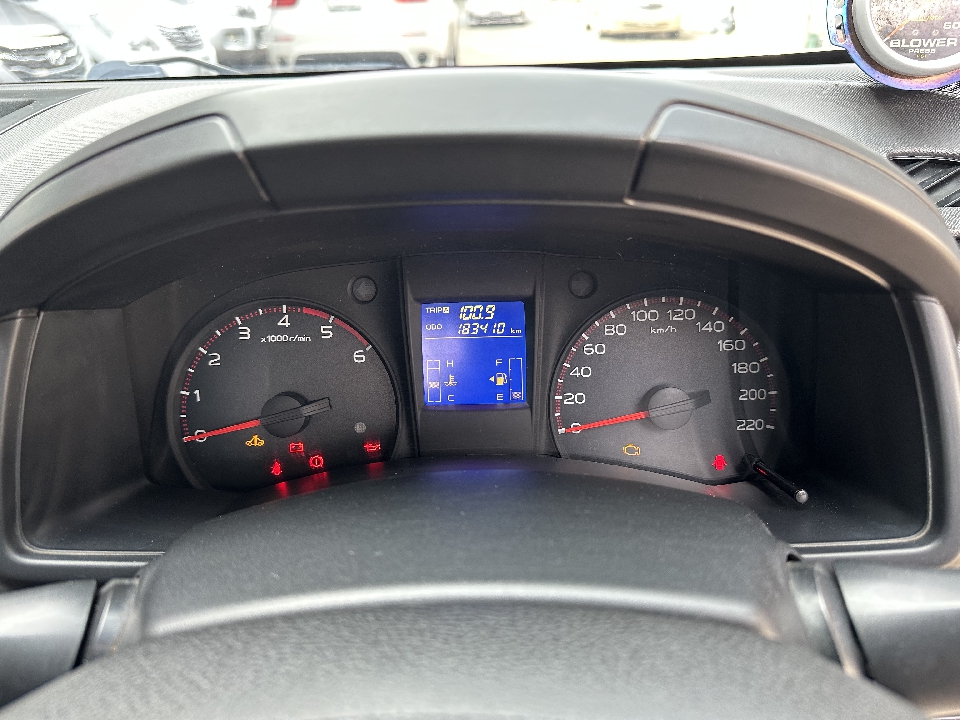 Isuzu dmax spark 2.5 s