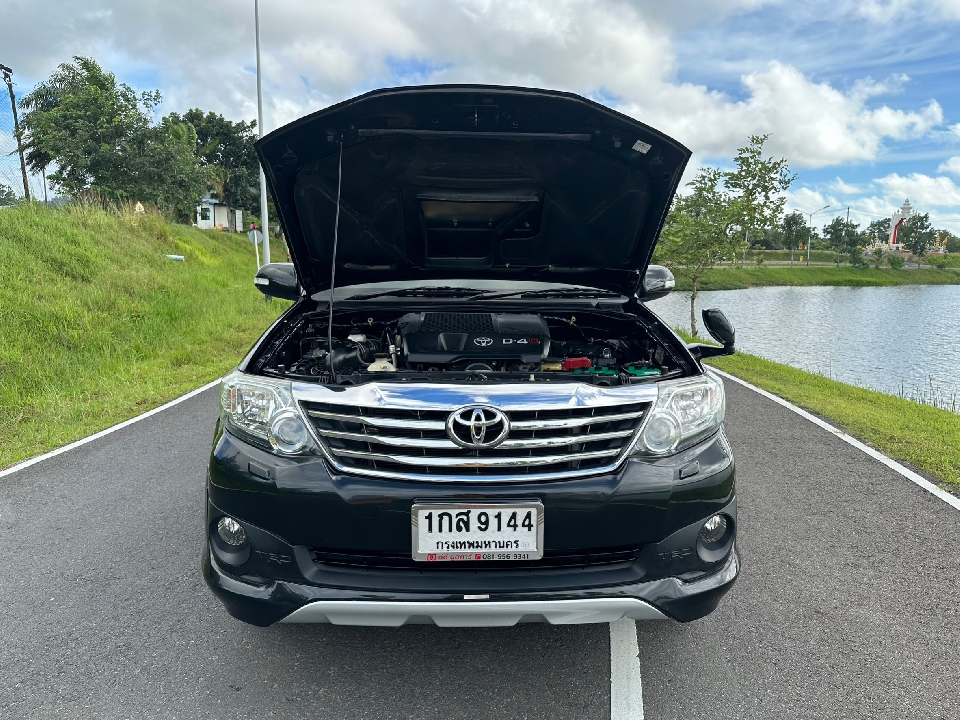 Toyota Fortuner 3.0 TRD Sportivo 4WD AT 2013