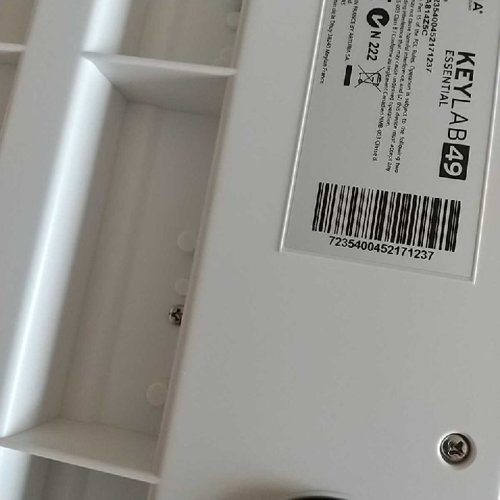 คีย์บอร์ดดนตรี midi arturia keylab 49 essentials