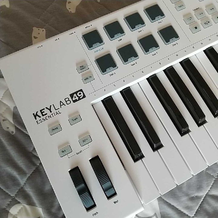คีย์บอร์ดดนตรี midi arturia keylab 49 essentials
