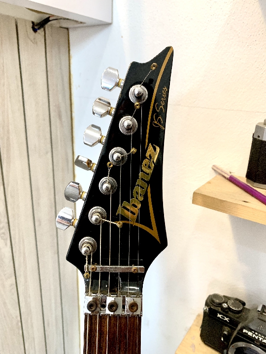 กีตาร์ไฟฟ้าIbanez JS1000-BTB