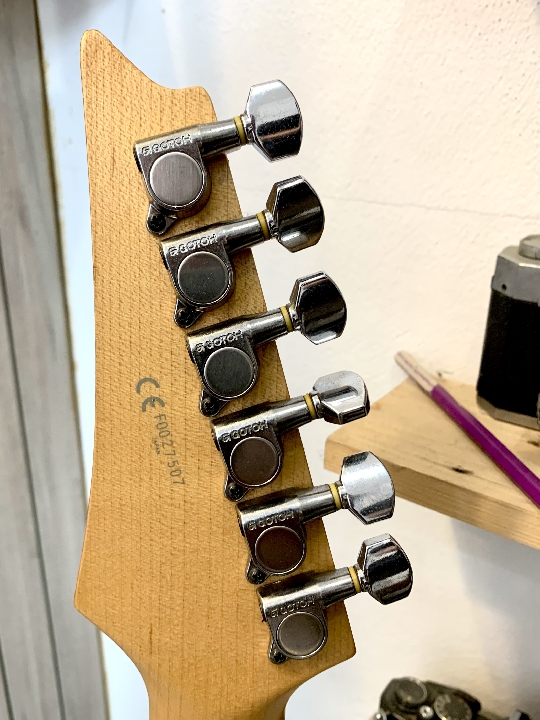 กีตาร์ไฟฟ้าIbanez JS1000-BTB