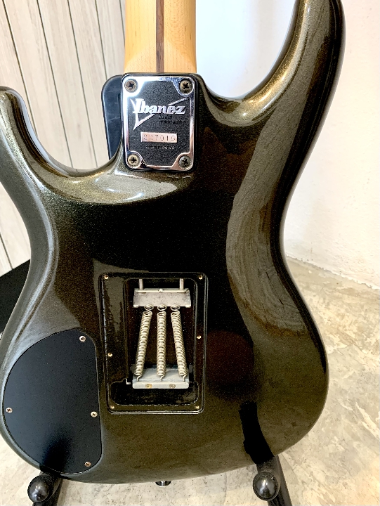 กีตาร์ไฟฟ้าIbanez JS1000-BTB