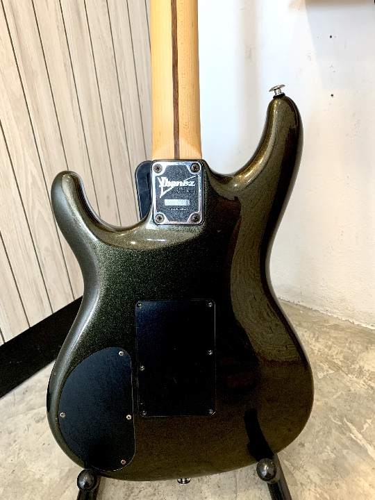 กีตาร์ไฟฟ้าIbanez JS1000-BTB