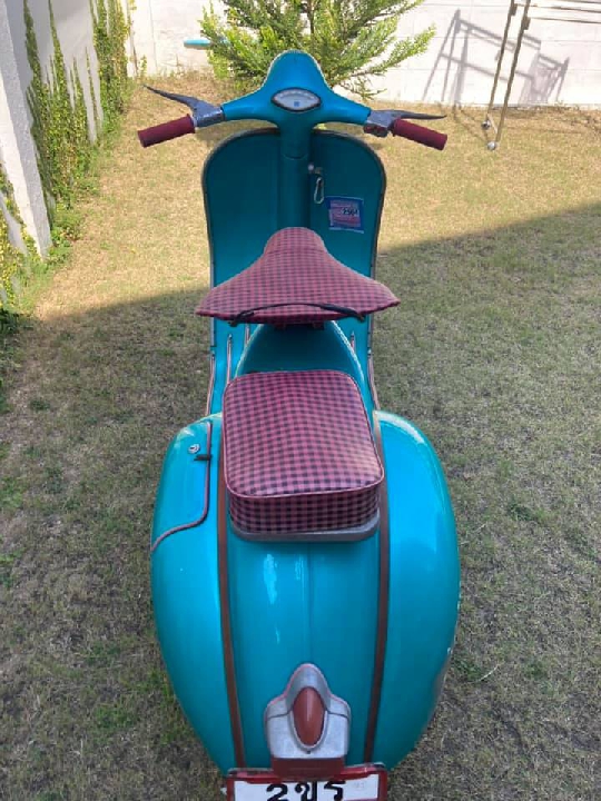 Vespa ss180
