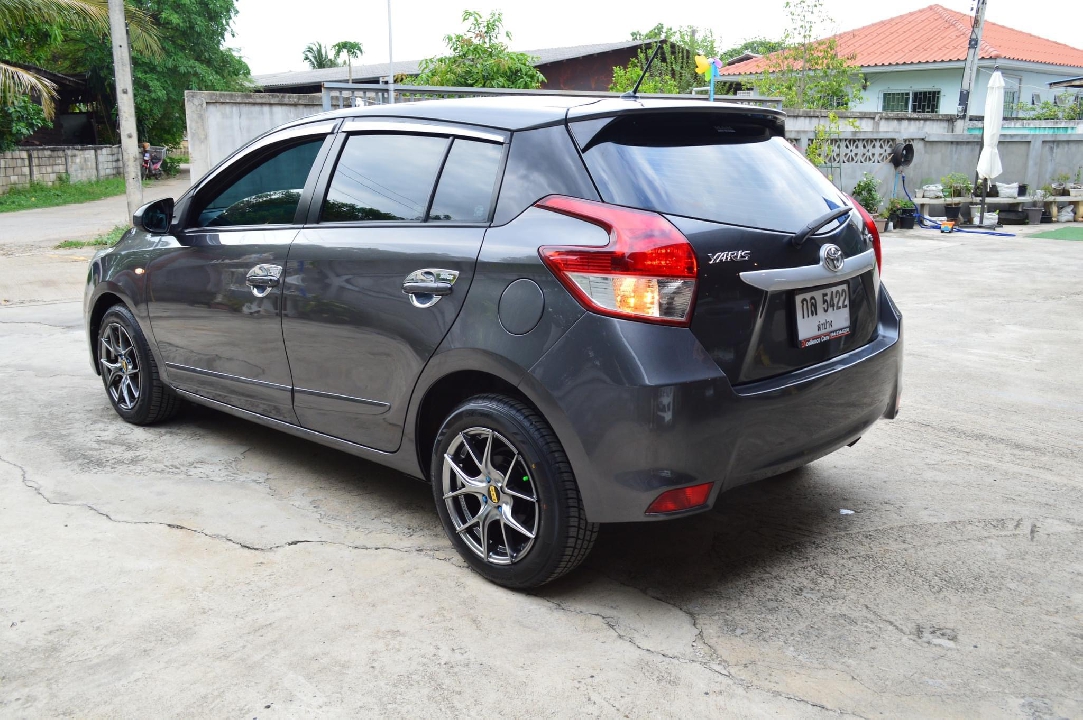 ฟรีดาว์toyota yaris ปี2014 รถผู้หญิงใช้มือเดียวลำดับที่1